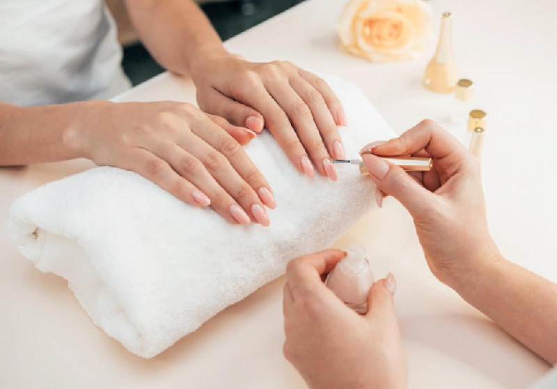 Маникюр с гель-лаком